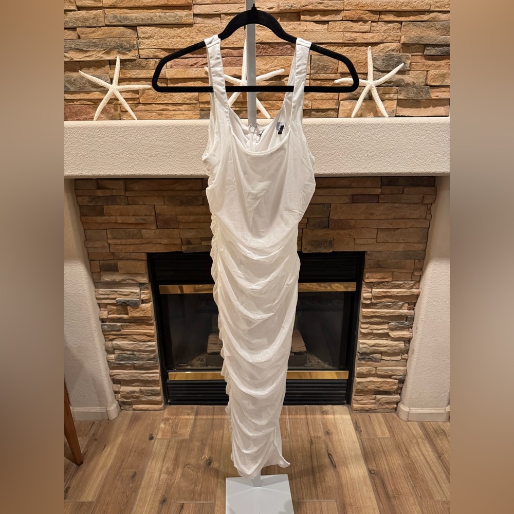 Lulu's Chic White Dress Small - Picture 5 of 6